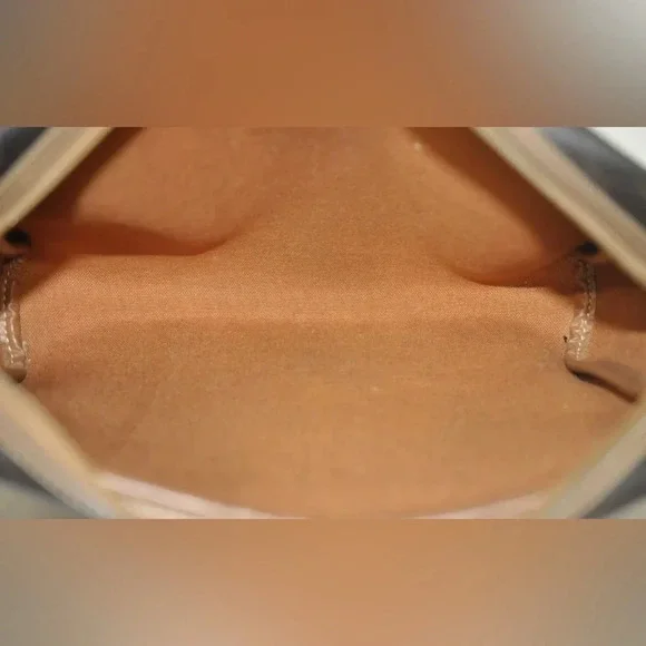 Christian Dior Vintage Honeycomb Clutch/Cosmetic Bag With Crossbody Strap. - Picture 15 of 17